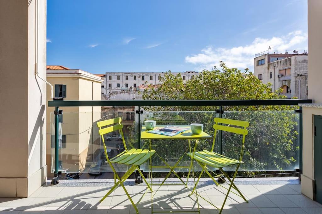 Apartment Algherobellissima Casa In Centro Con Balcone,a/c
